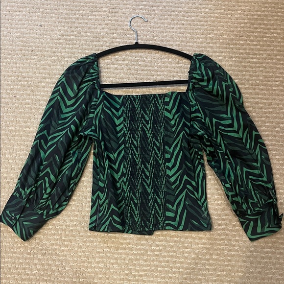 Corey Lynn Calter Anthropologie Black and Green Zigzag Batik Cotton Blouse - Picture 7 of 10